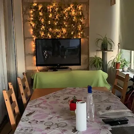 Apartman Beautiful 2-Bed And 2-Bathrooms Apartment Fully Furbished *